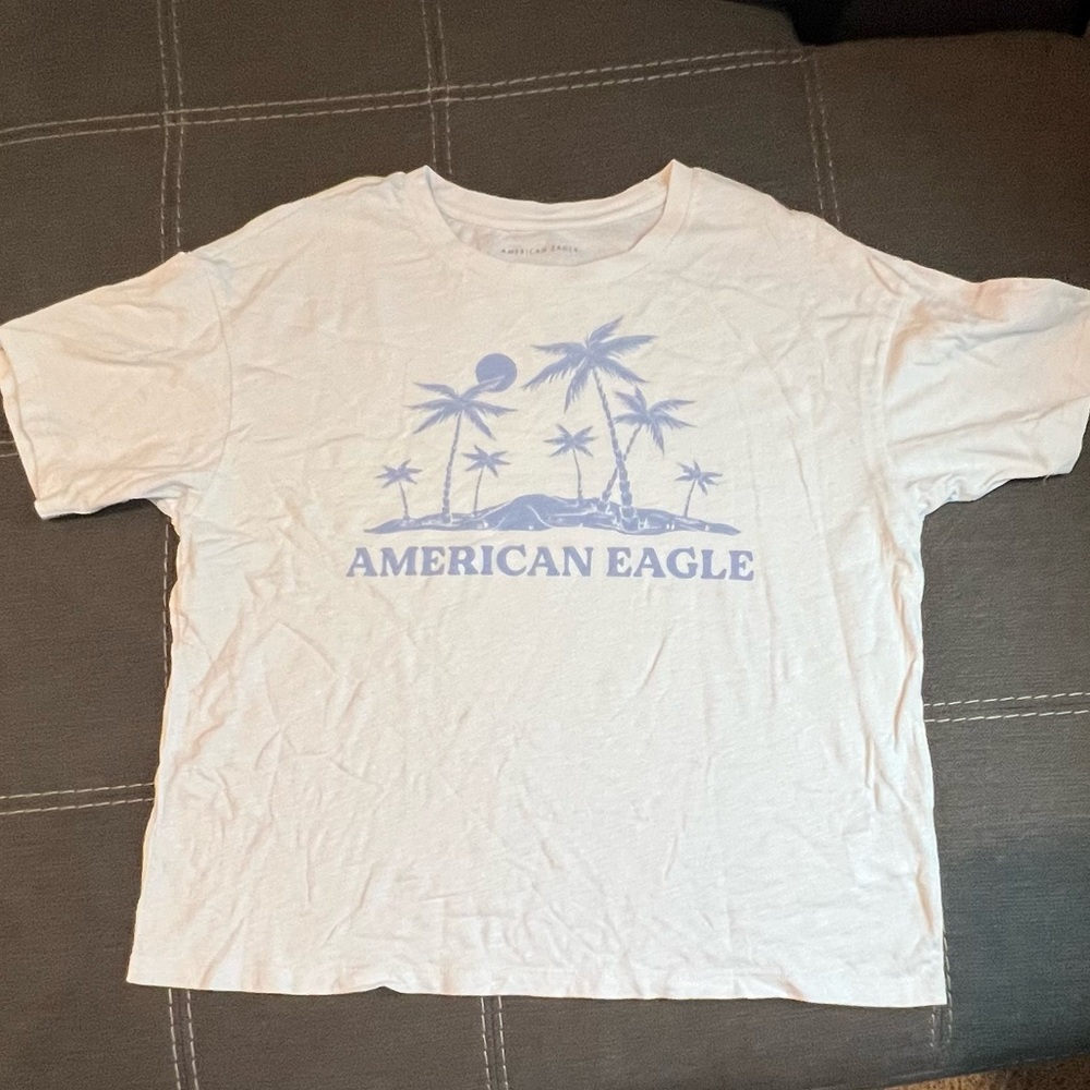 American Eagle Cream Graphic Tee